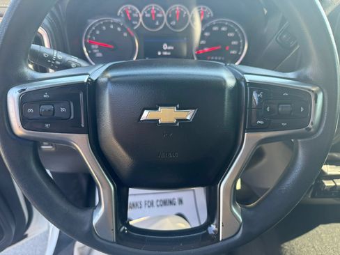 Used 2020 Chevrolet Silverado 1500 LT w/ Z71 Off-Road Package AWD/4WD image 12