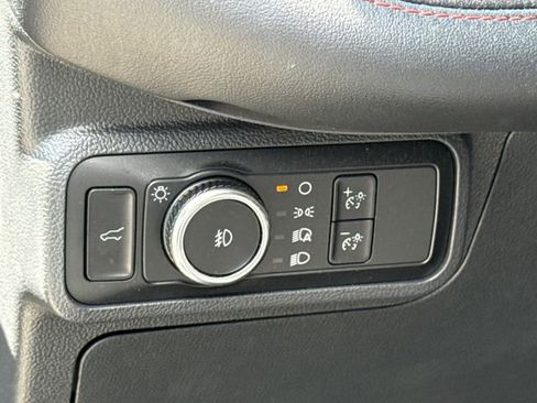 Used 2025 Ford Explorer ST-Line w/ Premium Package AWD/4WD image 20