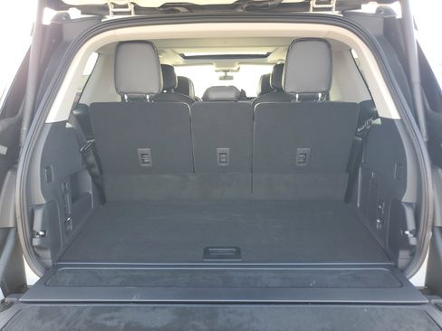 New 2026 Lincoln Navigator Reserve image 32