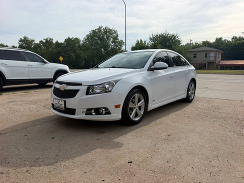 Used 2014 Chevrolet Cruze LT w/ RS Package FWD image 4