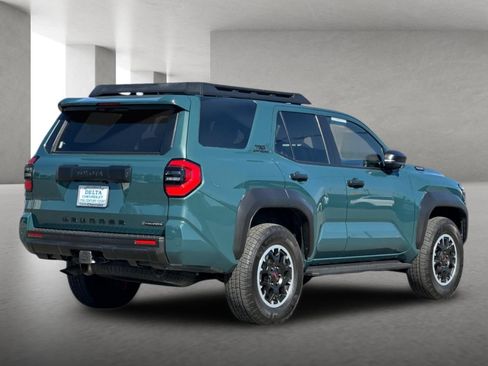 Used 2025 Toyota 4Runner 4WD image 4