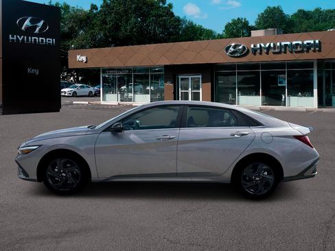 New 2026 Hyundai Elantra SEL Sport Premium image 3