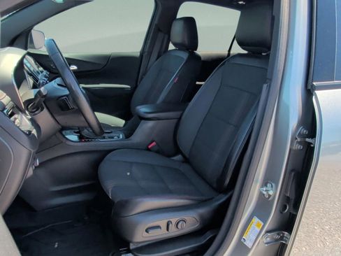 Used 2023 Chevrolet Equinox RS FWD image 14