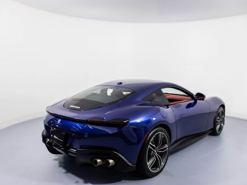 Certified 2022 Ferrari Roma image 2