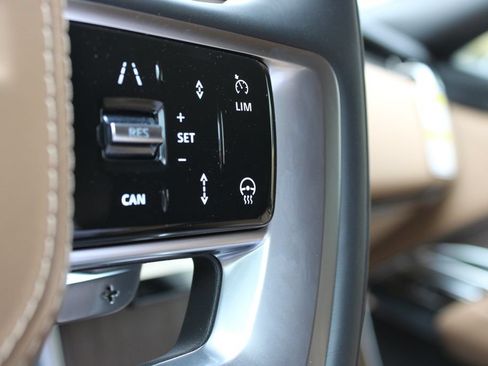 New 2026 Land Rover Range Rover Long Wheelbase SE AWD/4WD image 20
