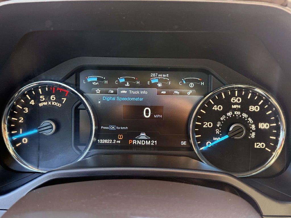Used 2015 Ford F150 King Ranch w/ Equipment Group 601A Luxury AWD/4WD image 24