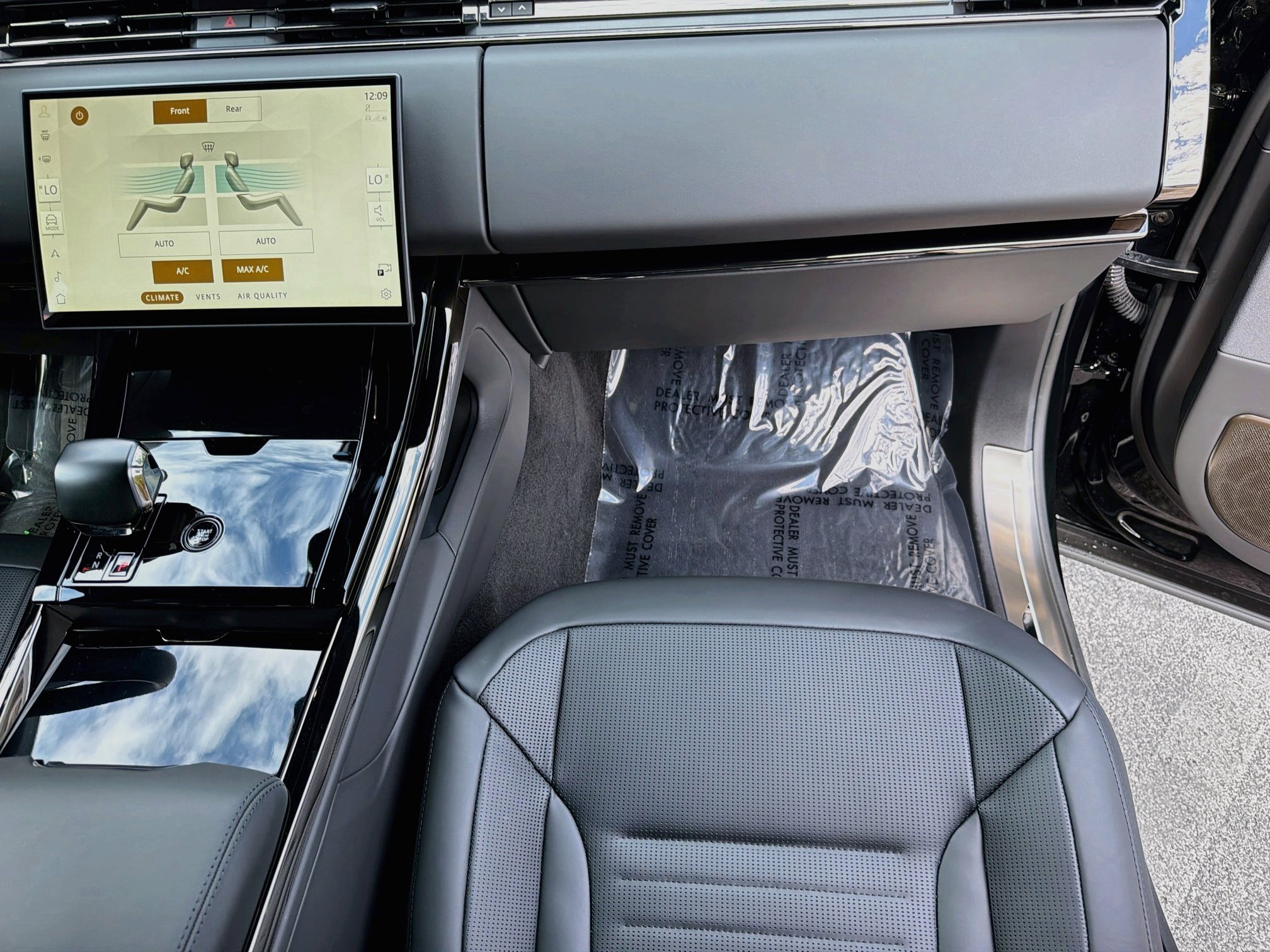 New 2027 Land Rover Range Rover Sport SV AWD/4WD image 18
