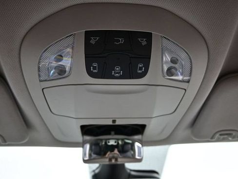 Certified 2023 Chrysler Pacifica Touring-L FWD image 47
