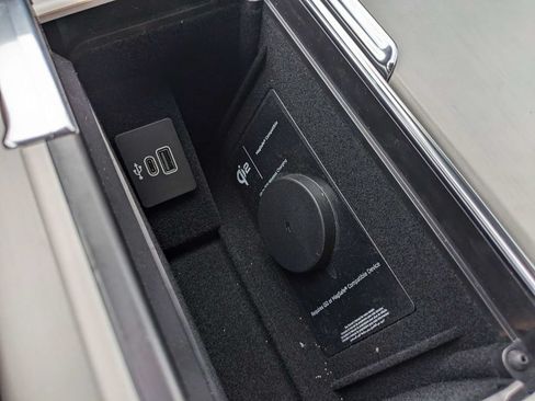 New 2027 Lincoln Navigator Premiere RWD image 25