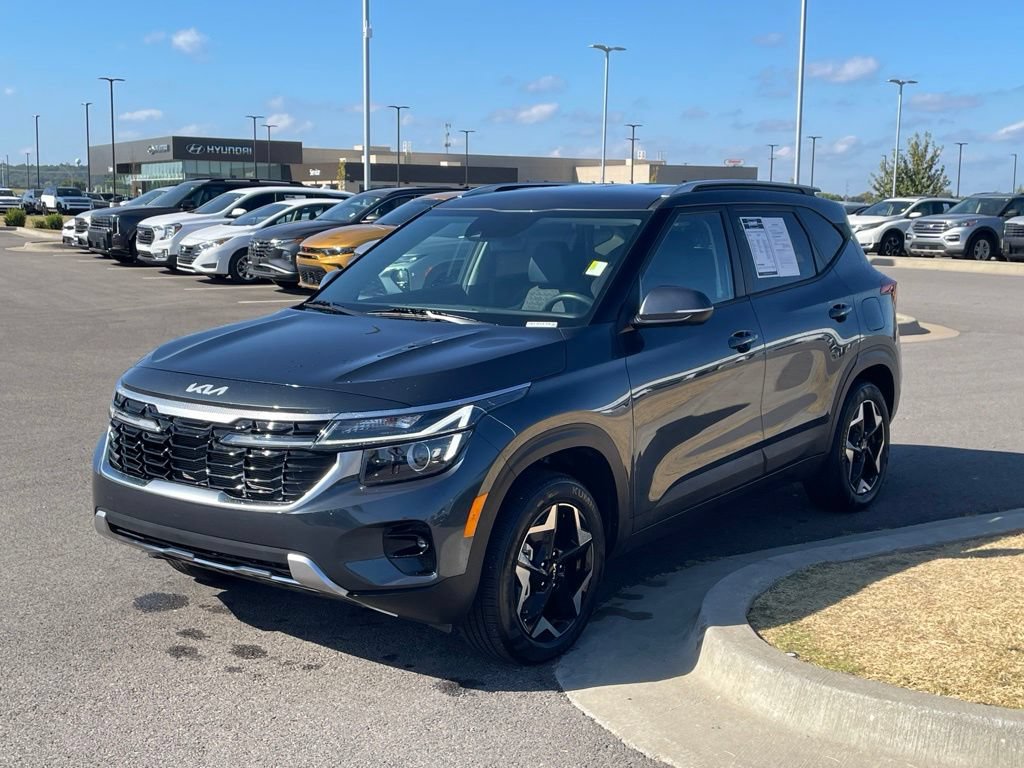 Certified 2025 Kia Seltos S AWD/4WD image 3