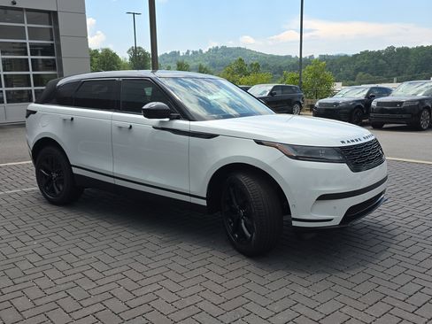 Used 2026 Land Rover Range Rover Velar S image 3