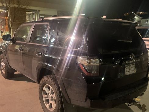 Used 2019 Toyota 4Runner SR5 Premium image 3