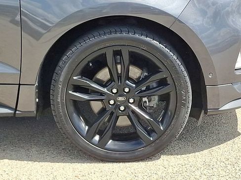 Used 2020 Ford Edge ST w/ Equipment Group 401A AWD/4WD image 8