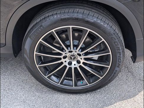 Used 2021 Mercedes-Benz GLC 300 image 22