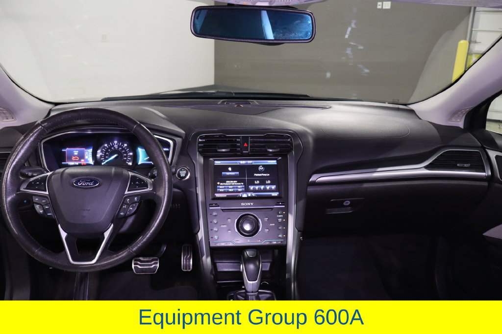 Used 2015 Ford Fusion Titanium FWD image 17