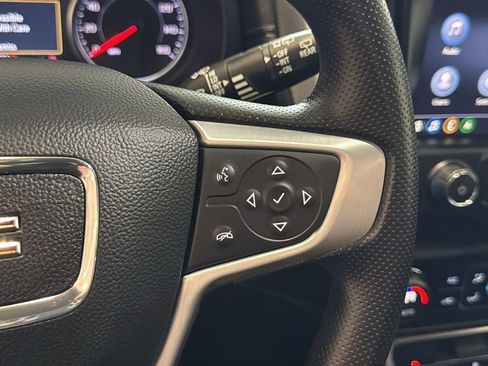 Used 2023 GMC Terrain SLE w/ Driver Convenience Package image 31