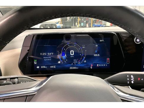 Used 2025 Chevrolet Equinox LT w/ Convenience Package II AWD/4WD image 21