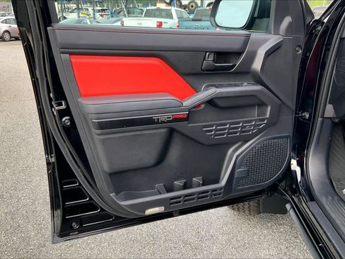 Used 2024 Toyota Tacoma TRD Pro image 21