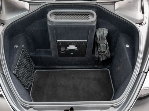 Used 2023 McLaren 720S Spider image 18