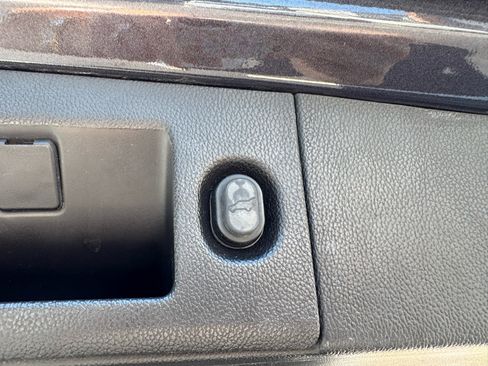 Used 2015 GMC Yukon XL Denali w/ Open Road Package image 41