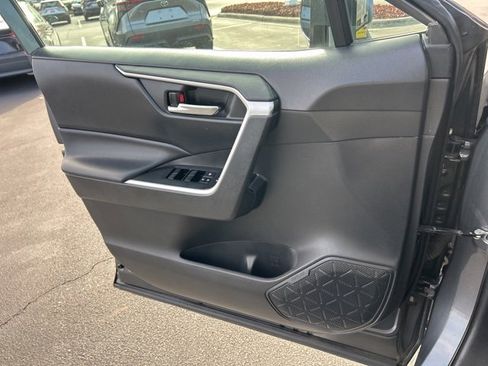 Used 2021 Toyota RAV4 XLE image 28
