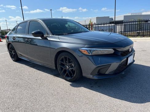 Used 2024 Honda Civic Sport image 3