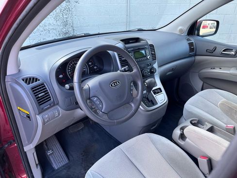Used 2012 Kia Sedona EX image 28