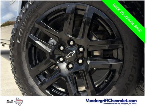 Used 2022 Chevrolet Silverado 1500 RST AWD/4WD image 12