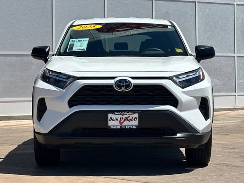 Used 2025 Toyota RAV4 LE AWD/4WD image 10
