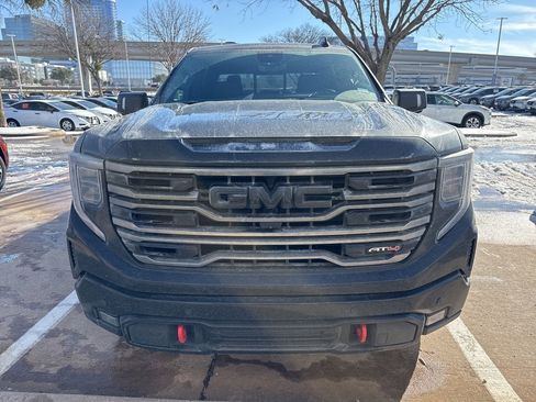 Used 2025 GMC Sierra 1500 AT4 w/ AT4 Premium Package image 2