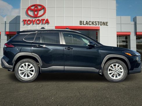 Certified 2026 Toyota Corolla Cross LE w/ Moonroof Package image 2