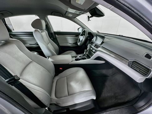 Used 2018 Honda Accord LX image 28