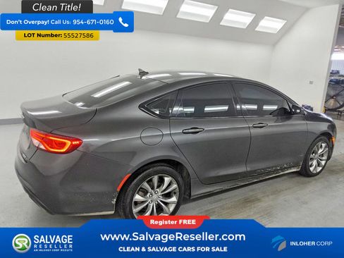 Used 2016 Chrysler 200 S FWD image 4