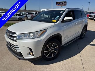 Used 2018 Toyota Highlander XLE video 1