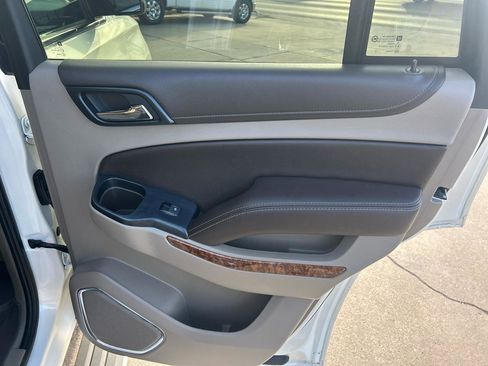 Used 2015 Chevrolet Tahoe LTZ image 16