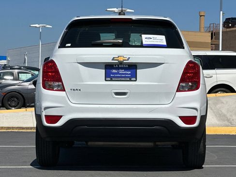Used 2020 Chevrolet Trax LS FWD image 4