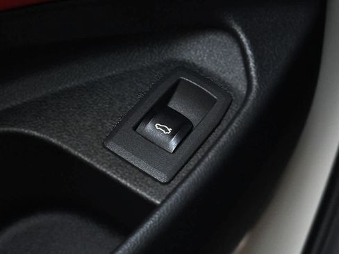 Used 2023 BMW M4 xDrive Competition w/ M Carbon Exterior Package image 40