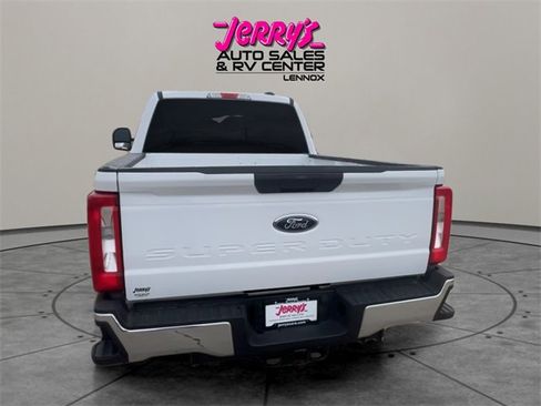 Used 2024 Ford F250 XLT w/ FX4 Off-Road Package image 4