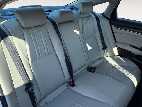 Used 2018 Honda Accord EX-L image 16