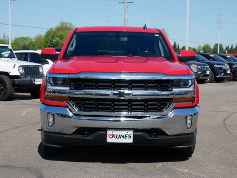 Used 2018 Chevrolet Silverado 1500 LT w/ All Star Edition AWD/4WD image 2
