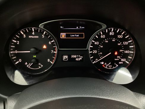 Used 2015 Nissan Altima 2.5 SV FWD image 33