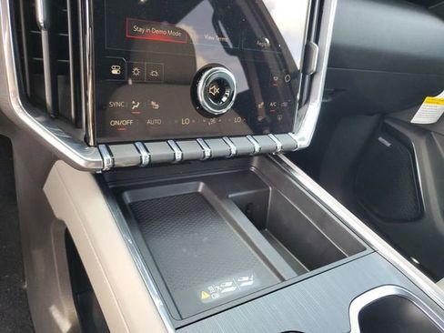 New 2026 GMC Acadia Elevation w/ Elevation Premium Package FWD image 23
