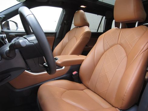 Used 2026 Toyota Highlander Limited AWD/4WD image 10