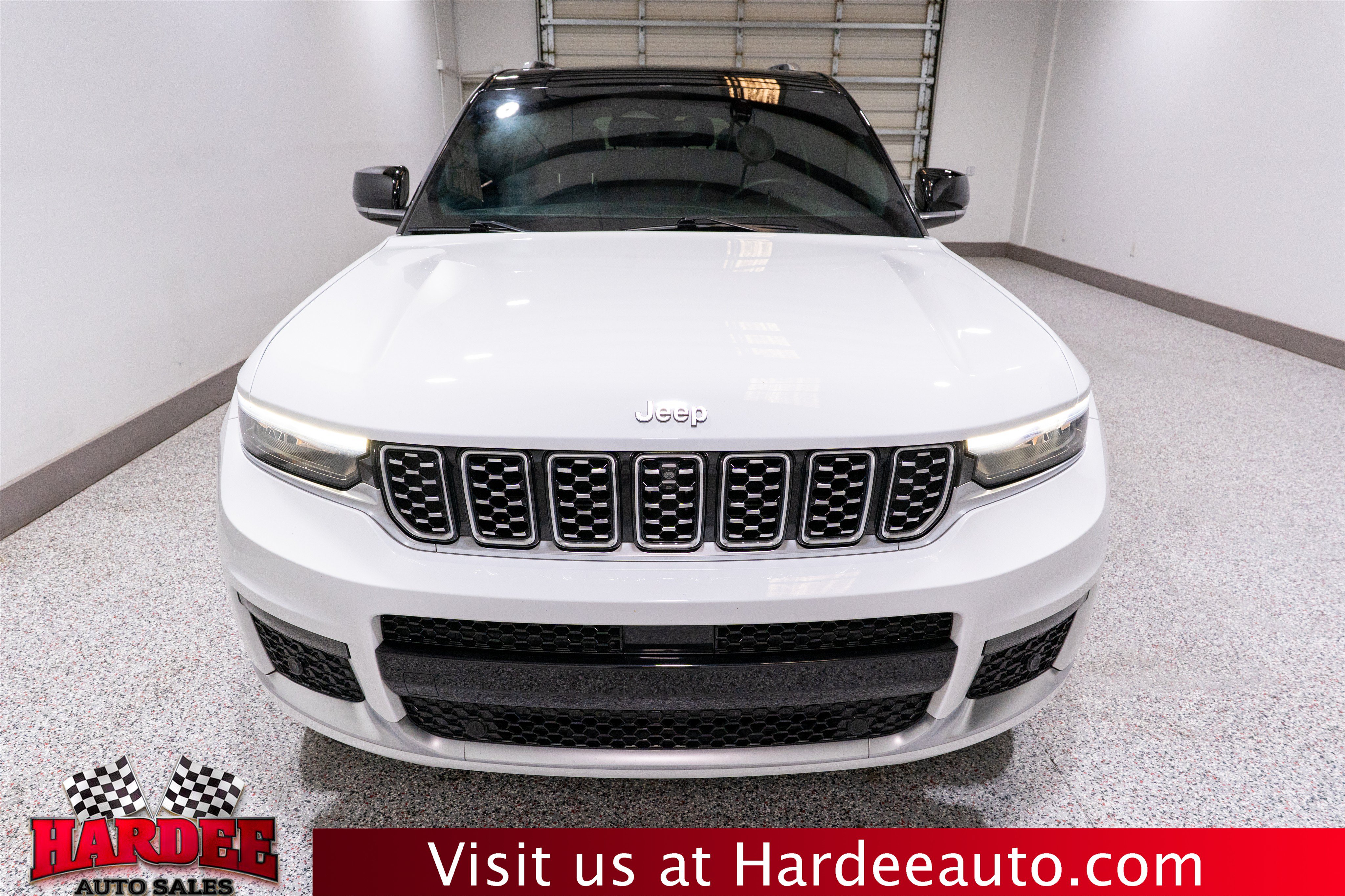 Used 2023 Jeep Grand Cherokee L Summit w/ Luxury Tech Group V RWD image 7