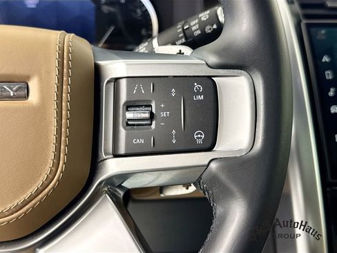 Used 2023 Land Rover Discovery Metropolitan Edition AWD/4WD image 14