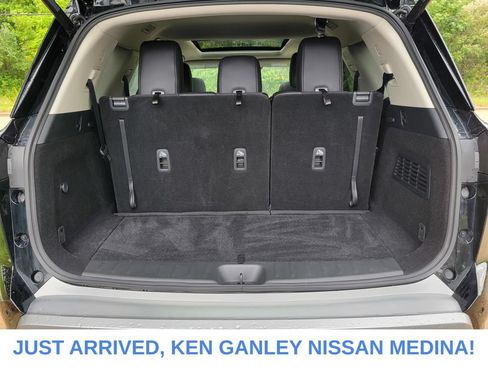 Certified 2025 Nissan Pathfinder SL w/ SL Premium Package AWD/4WD image 19
