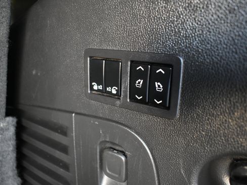 Used 2018 Cadillac Escalade Platinum image 49