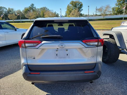 Used 2023 Toyota RAV4 LE image 13