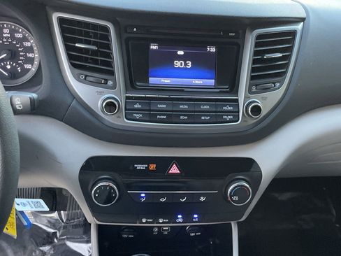 Used 2018 Hyundai Tucson SE FWD image 19