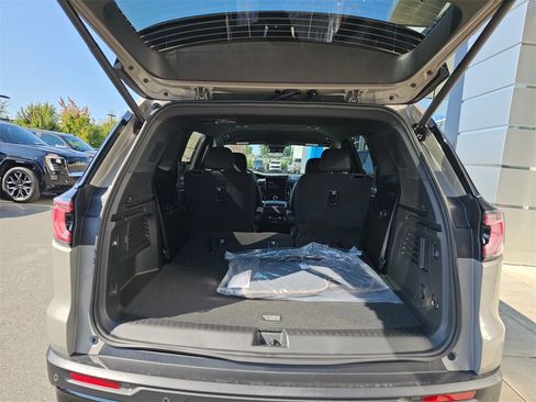 New 2026 GMC Acadia AT4 image 17